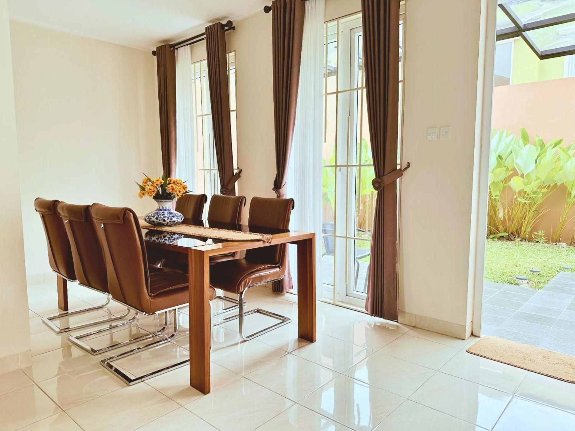 Blessimore Springhill 4Br Palembang Bagian luar foto