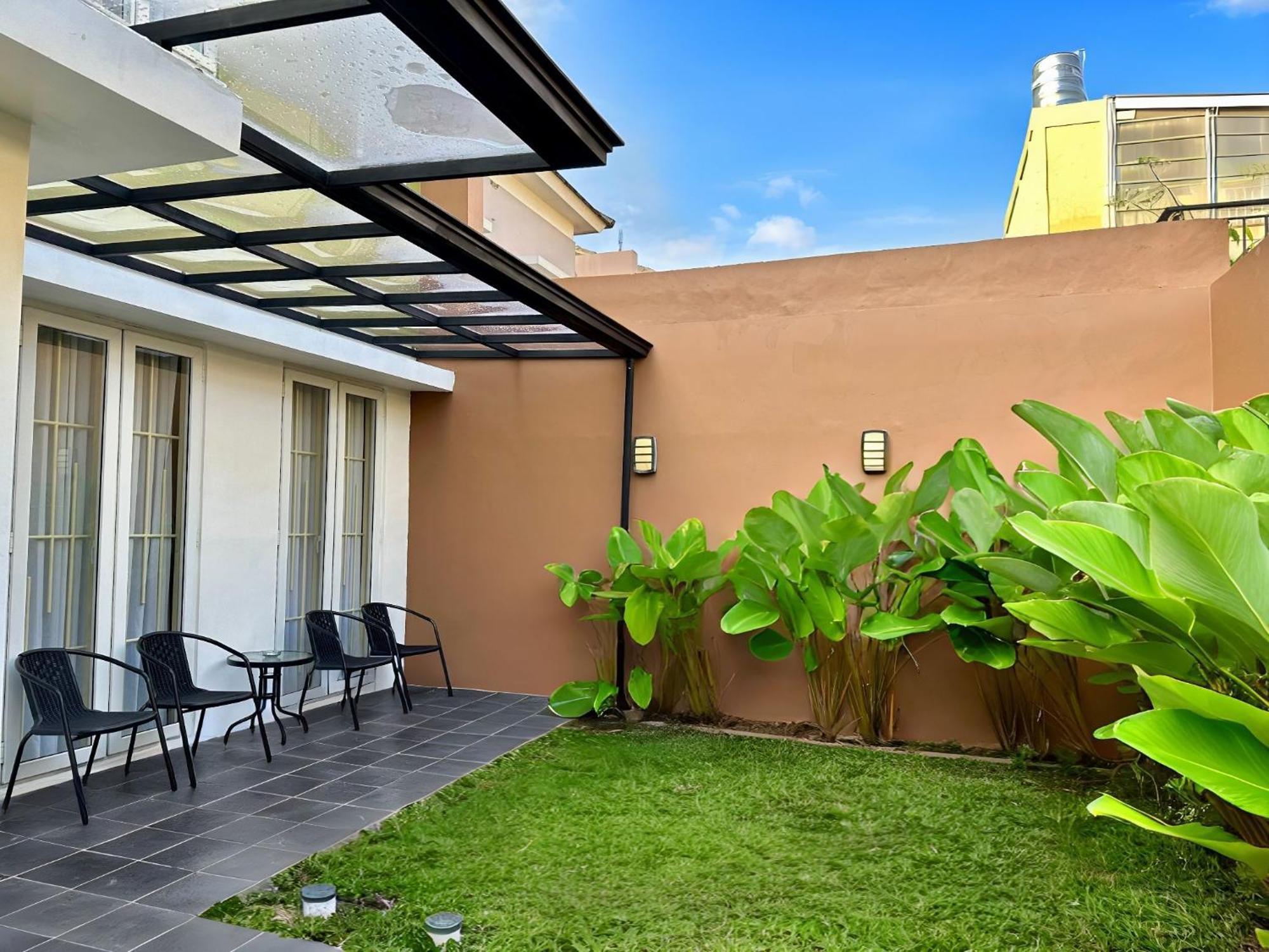 Blessimore Springhill 4Br Palembang Bagian luar foto
