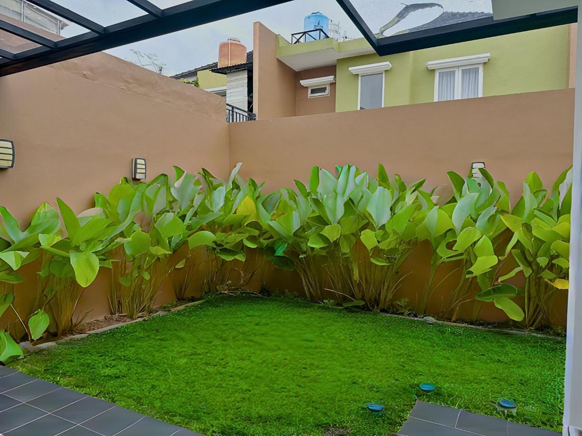 Blessimore Springhill 4Br Palembang Bagian luar foto