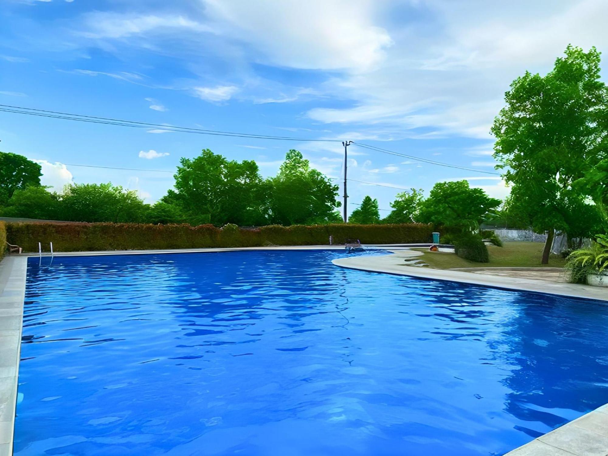 Blessimore Springhill 4Br Palembang Bagian luar foto